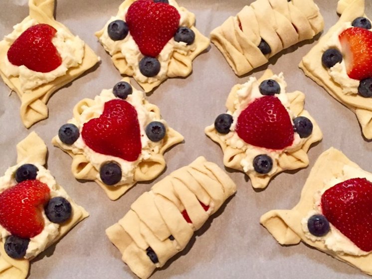 手残党快手小甜点 -- 水果芝士千层酥 & 咖啡蛋挞